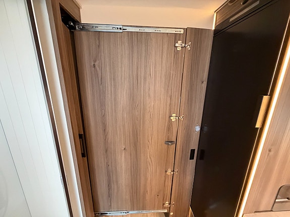 Kabe TM NOVUM N750 LGB Långbäddar - Mercedes - Taksäng - Automat - Alde - Lyx 17 of 22