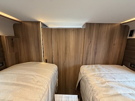 Kabe TM NOVUM N750 LGB Långbäddar - Mercedes - Taksäng - Automat - Alde - Lyx 16 of 22