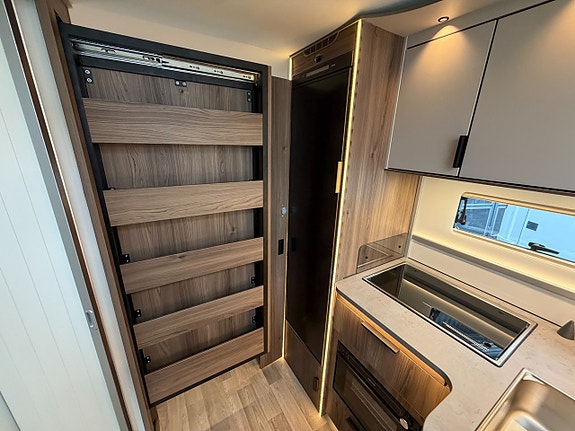 Kabe TM NOVUM N750 LGB Långbäddar - Mercedes - Taksäng - Automat - Alde - Lyx 18 of 22