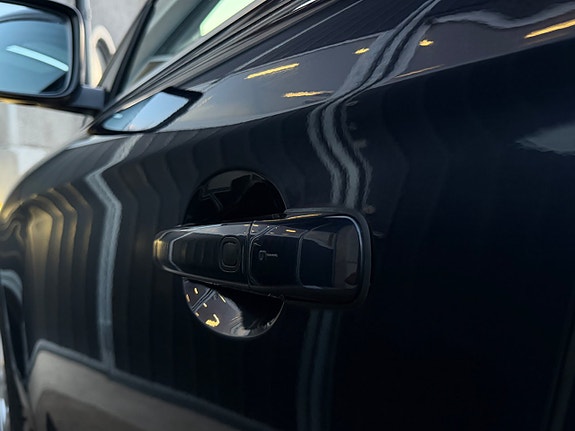 Volvo XC60 10 of 24