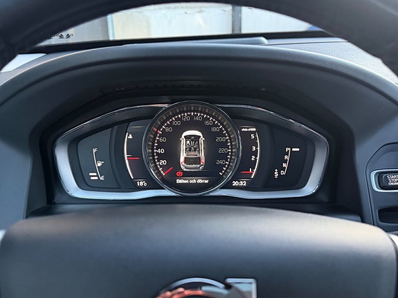 Volvo XC60 23 of 24