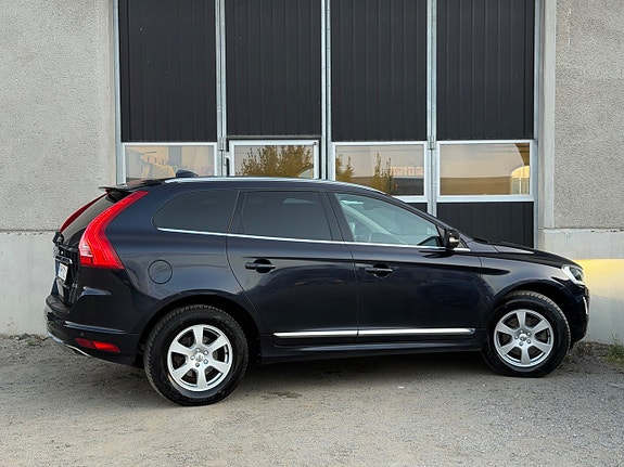 Volvo XC60 5 of 24