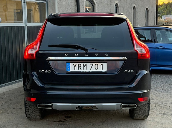 Volvo XC60 8 of 24