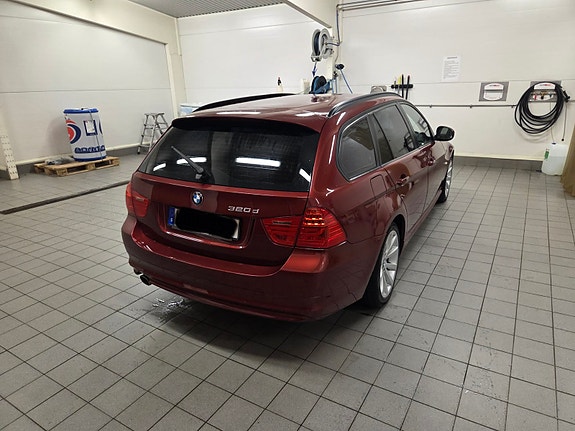 BMW 320d 5 of 9