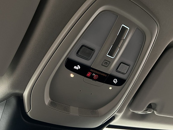 Volvo XC60 16 of 30