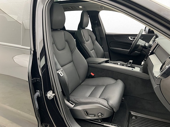 Volvo XC60 27 of 30
