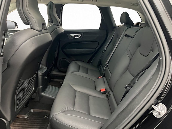Volvo XC60 29 of 30