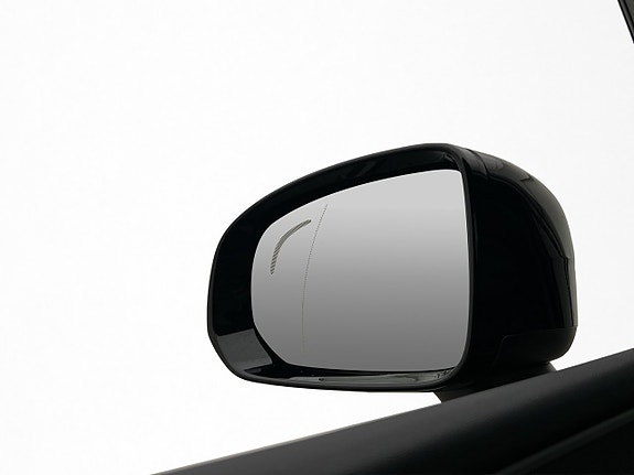 Volvo XC60 10 of 30