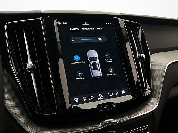 Volvo XC60 24 of 30