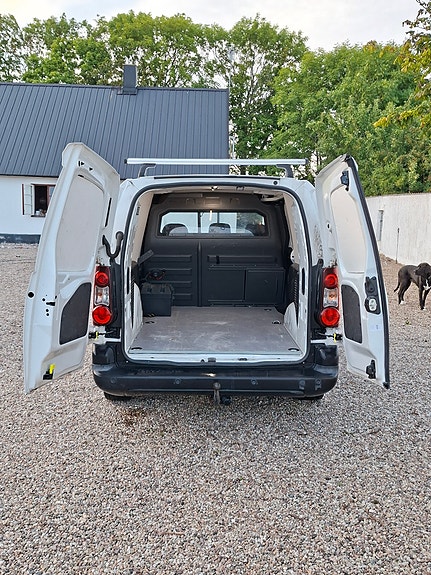 Peugeot Partner 4 of 5