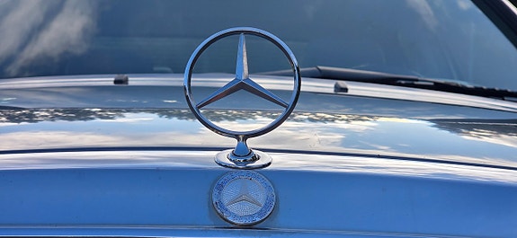 Mercedes-Benz 190 E 13 of 27