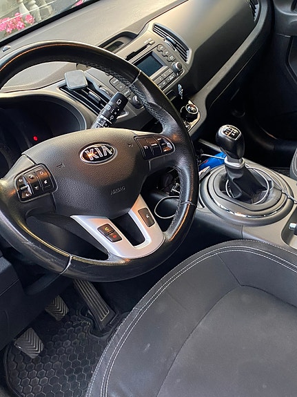 Kia Sportage 3 of 4