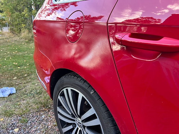 Volkswagen Passat 9 of 11