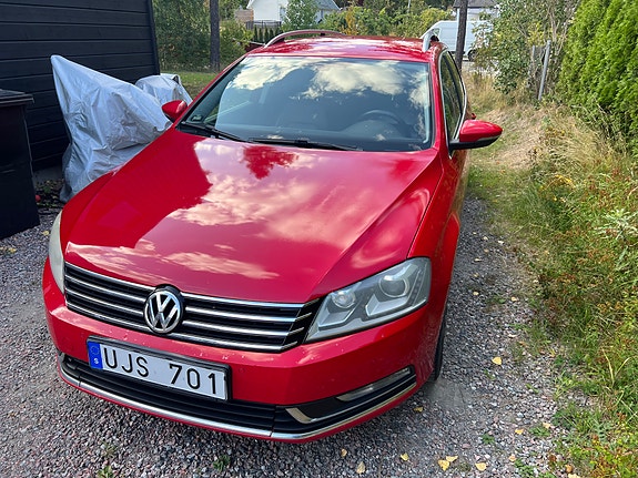 Volkswagen Passat 2 of 11