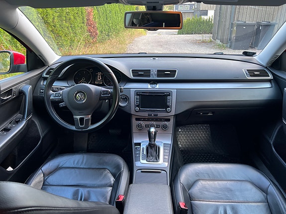 Volkswagen Passat 5 of 11