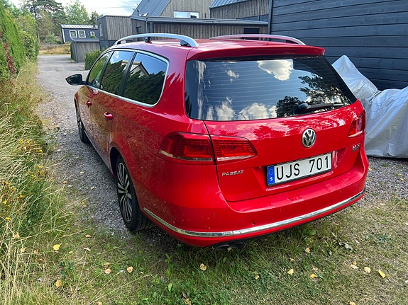 Volkswagen Passat 4 of 11