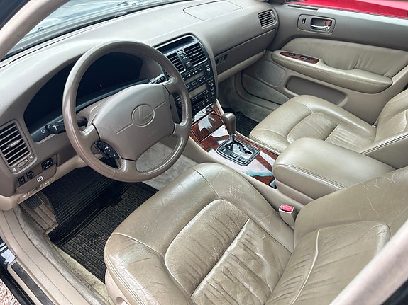 Lexus LS400 4 of 6