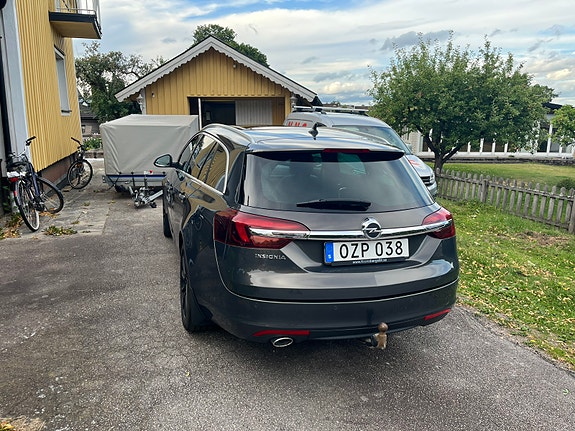Opel Insignia 2 of 10