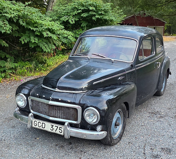 Volvo PV 3 of 9