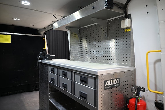 Volkswagen Crafter 11 of 30