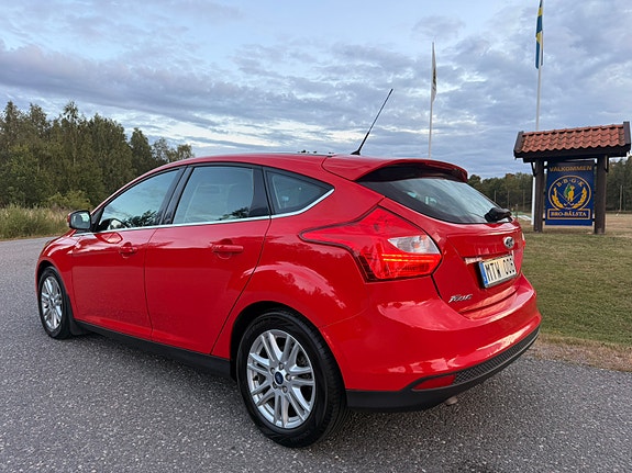 Ford Focus 2 of 29