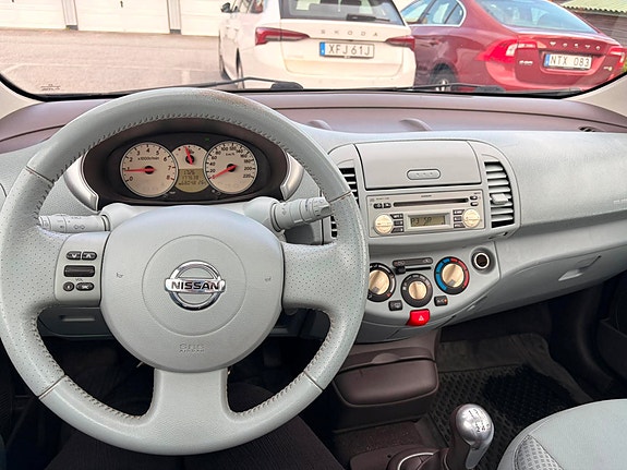Nissan Micra C+C 3 of 11