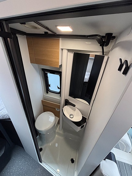 Adria TWIN Select 640 SLB - NYHET - Långbädd - Dieselpanna - Golvvärme - Automat- 17 of 19