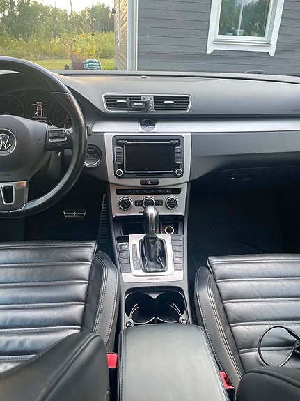 Volkswagen Passat Alltrack 4 of 7