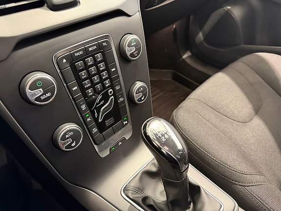 Volvo V40 22 of 22
