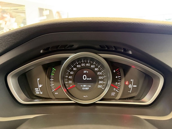 Volvo V40 20 of 22