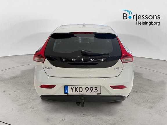 Volvo V40 4 of 22