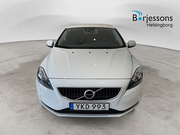 Volvo V40 5 of 22