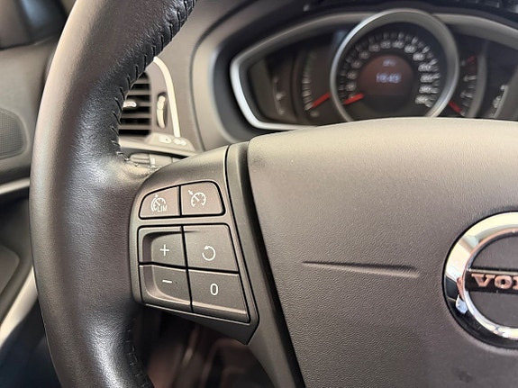 Volvo V40 18 of 22