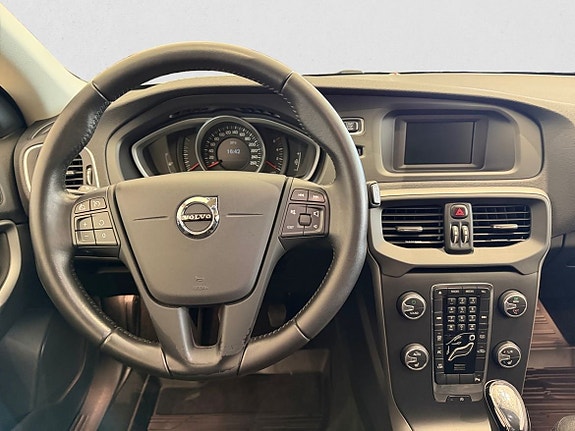 Volvo V40 10 of 22