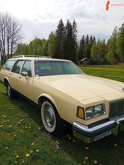 Buick Electra 2 of 7