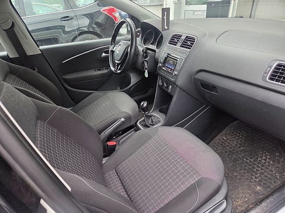Volkswagen Polo 10 of 12