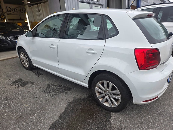 Volkswagen Polo 8 of 12