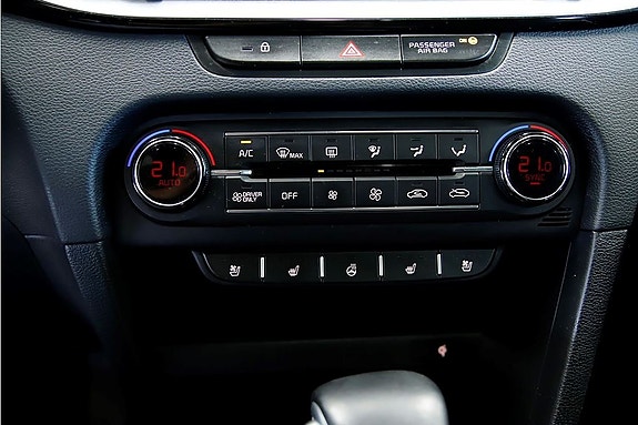 Kia Ceed 10 of 17