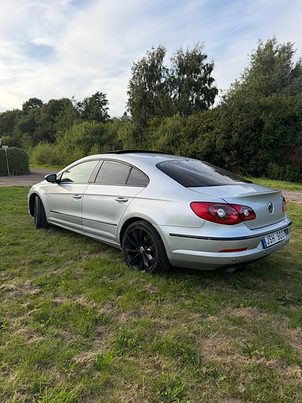 Volkswagen Passat CC 3 of 10