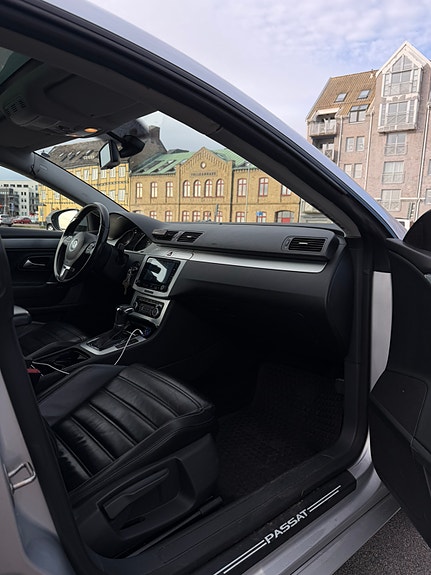Volkswagen Passat CC 6 of 10