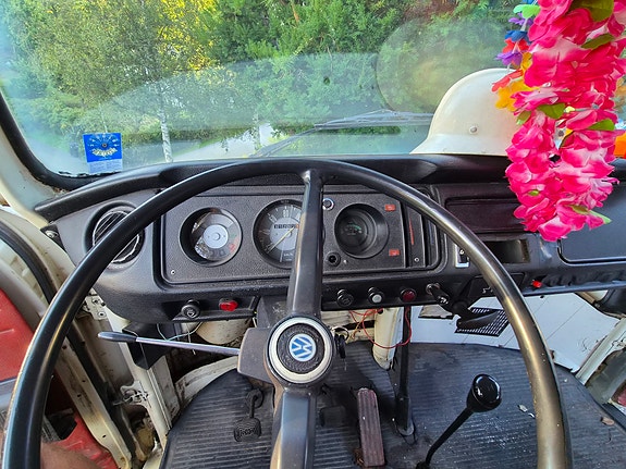 Volkswagen T2 13 of 14