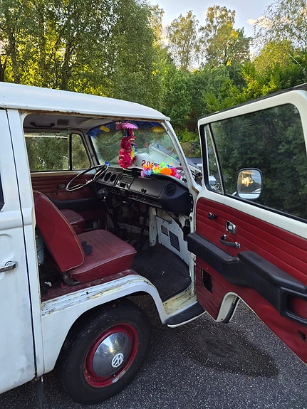 Volkswagen T2 5 of 14