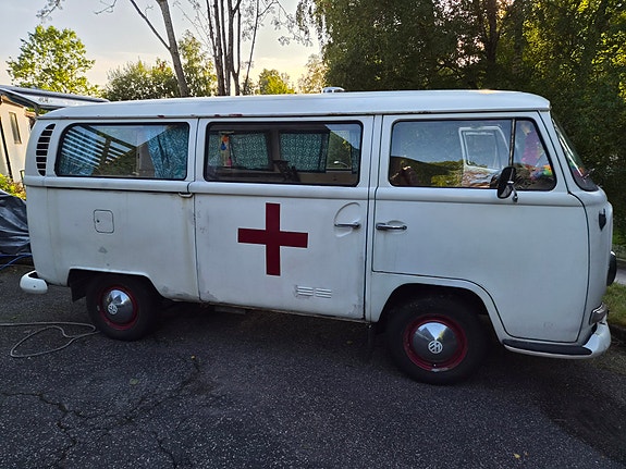 Volkswagen T2 2 of 14