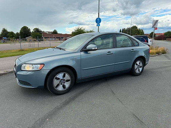 Volvo S40 2 of 6