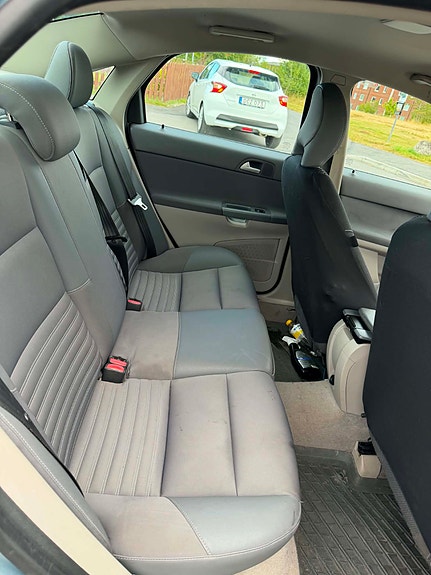 Volvo S40 6 of 6