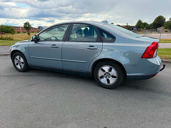 Volvo S40 3 of 6