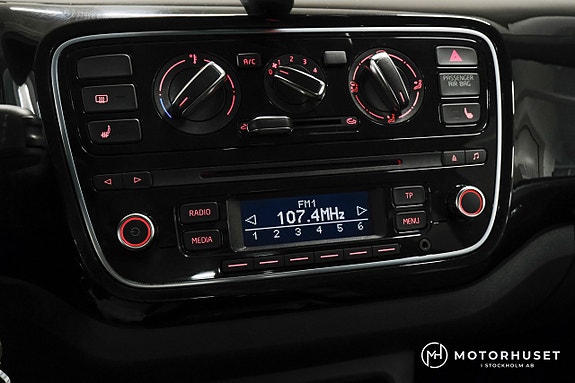 Volkswagen UP! 16 of 17