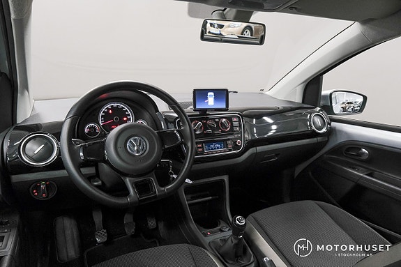 Volkswagen UP! 8 of 17