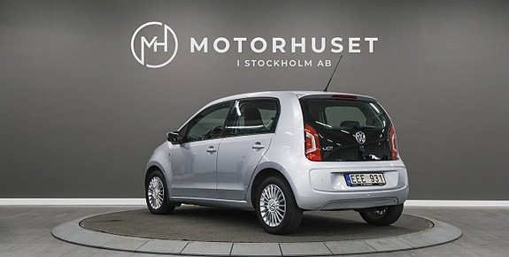 Volkswagen UP! 4 of 17