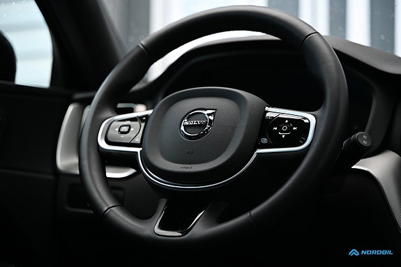 Volvo XC60 17 of 24